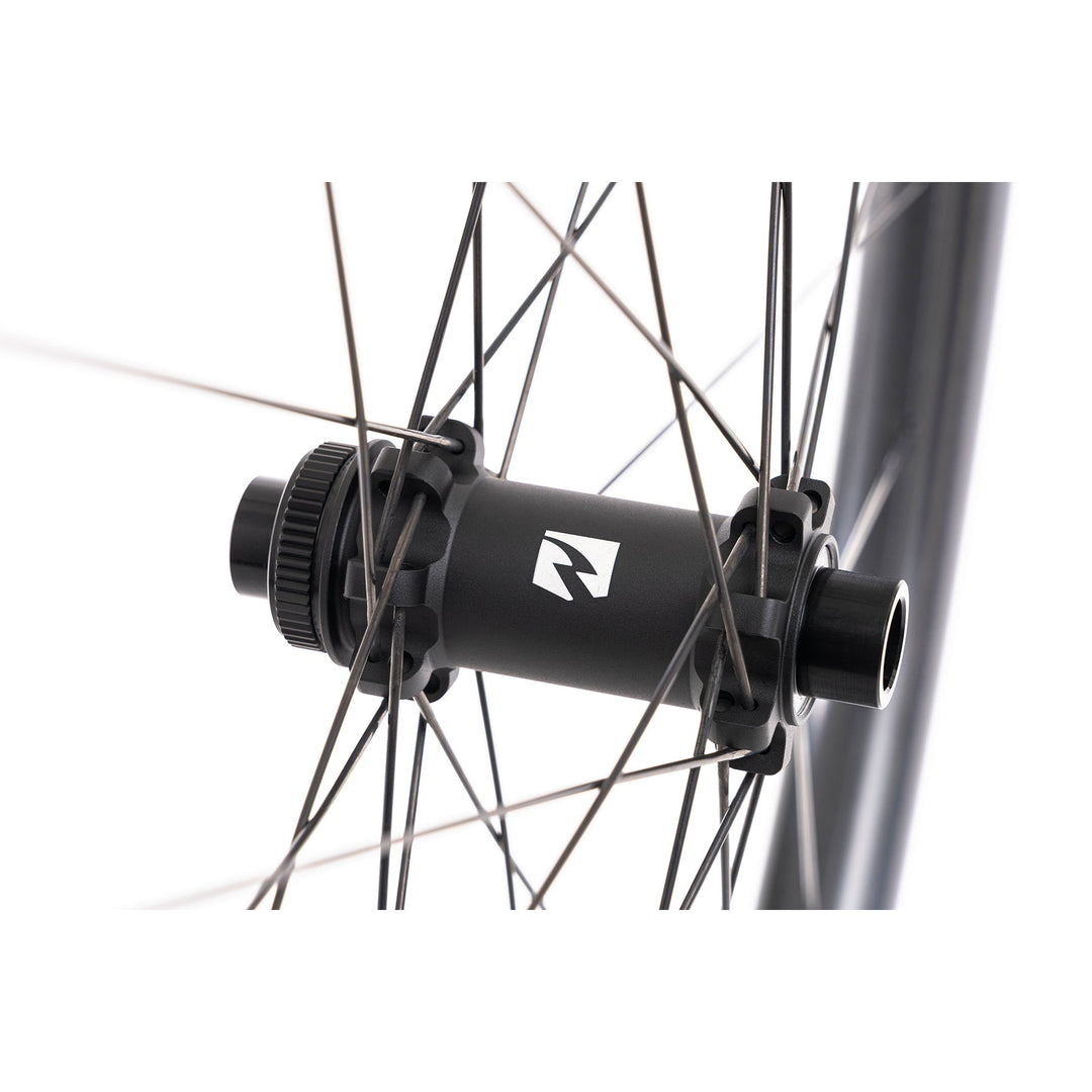 Paire De Roues Carbone Reynolds AR29 Clincher - Compatible Shimano/SRAM 11v, Pour Route